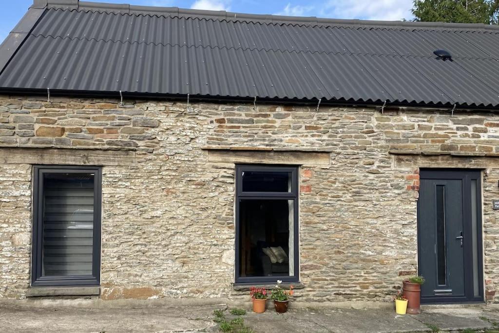 Вилла The Milking Parlour At Berthllwyd Quakers Yard Экстерьер фото