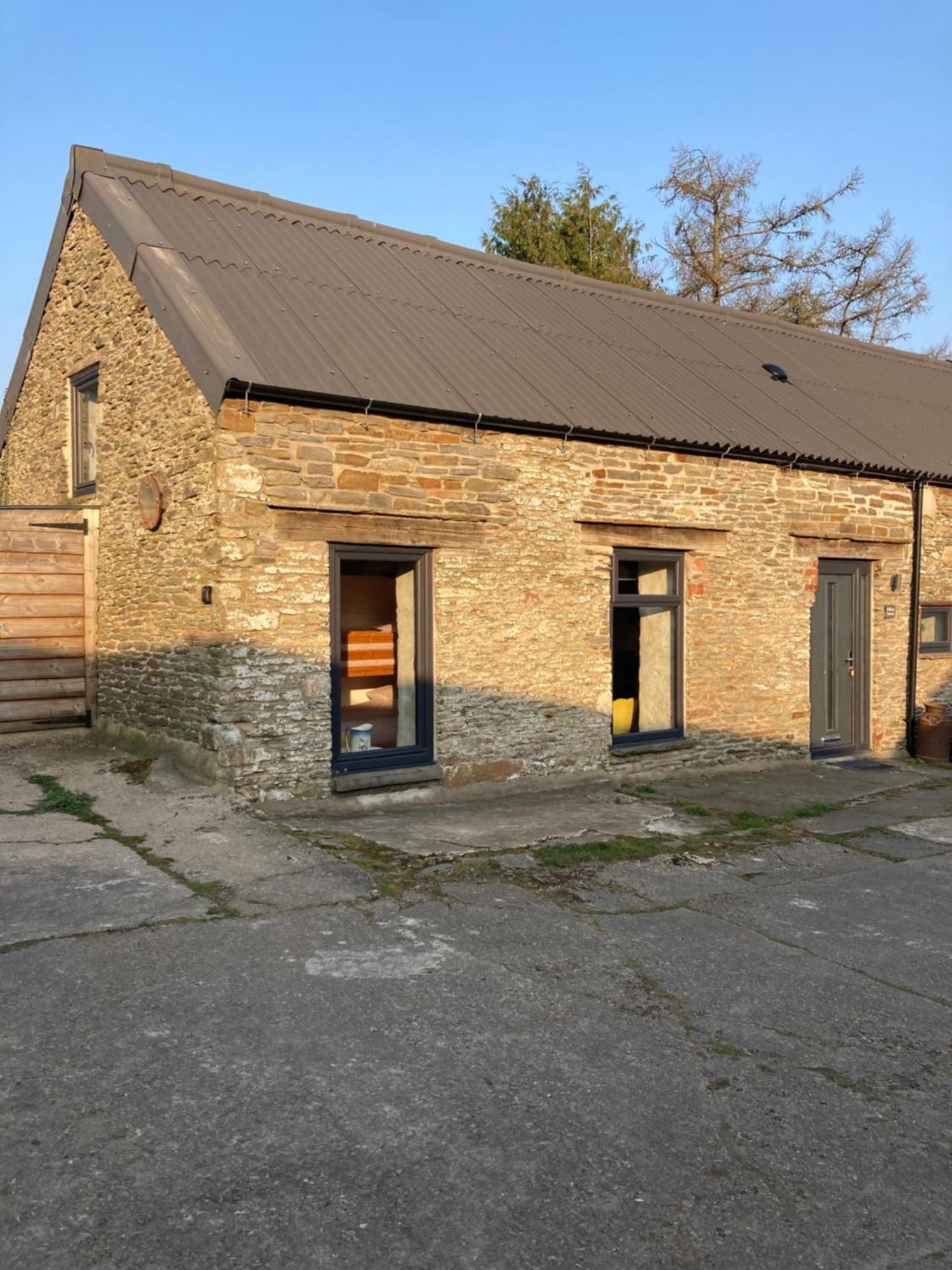 Вилла The Milking Parlour At Berthllwyd Quakers Yard Экстерьер фото